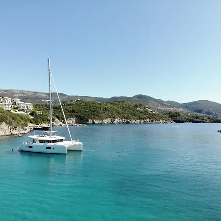 Dream Of Life - Catamaran