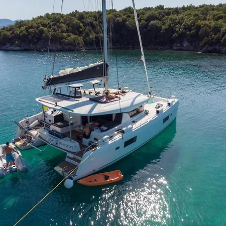 Dream Of Life - Catamaran *